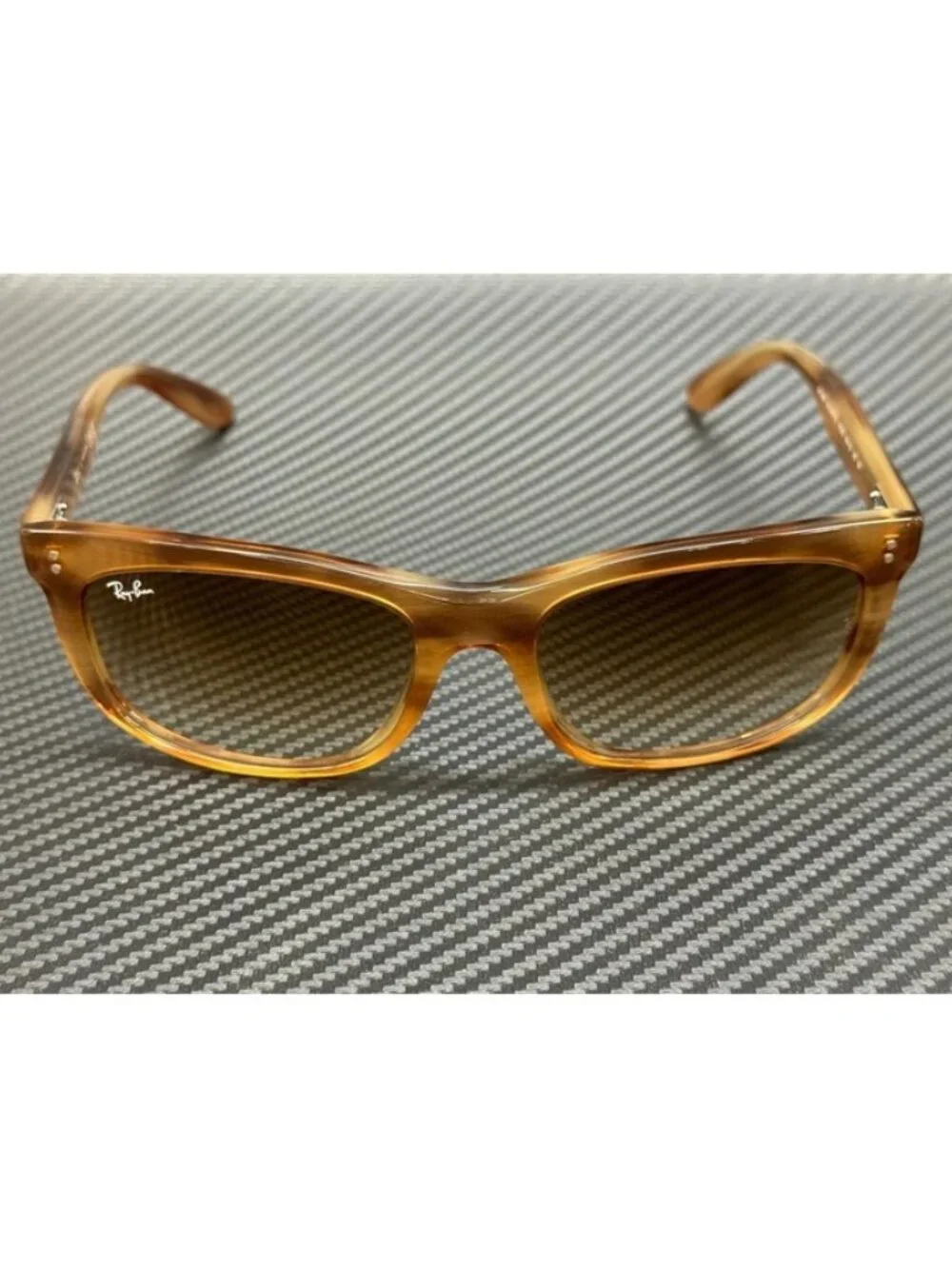 Ray-Ban new tags